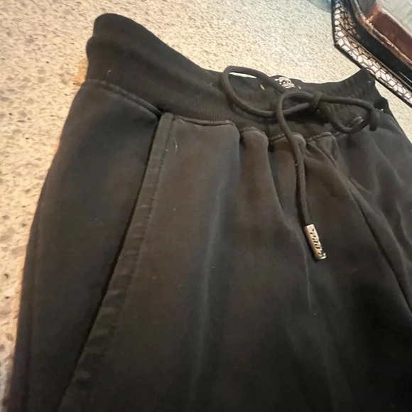 NBA LOS ANGELES LAKERS CLASSIC CHENILLE MEN'S JOGGER - Picture 9 of 13